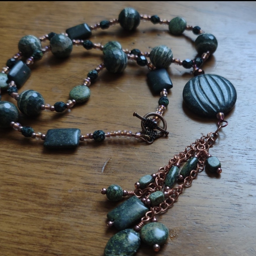 Elegant Green Stone Necklace